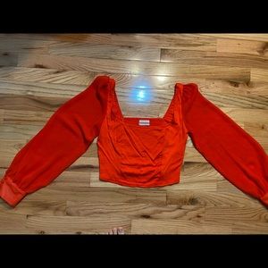 Long sleeve crop top